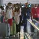 Uso de máscara passa a ser obrigatório em aviões e aeroportos a partir desta sexta-feira