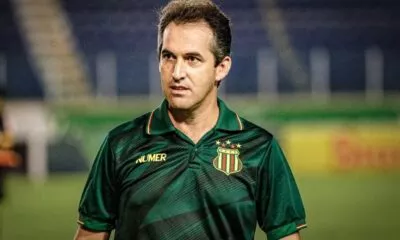 Léo Condé é anunciado como novo técnico do Vitória