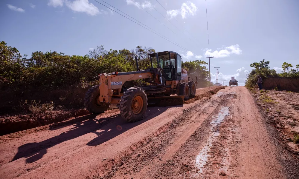 Arembepe: Seinfra inicia manutenção de estradas em Rancho Alegre