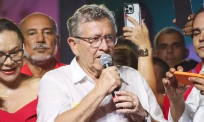 "Governo atrasado", crava Caetano sobre gestão de Elinaldo