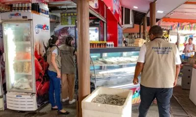 Vigilância Sanitária de Lauro de Freitas intensifica ações em peixarias durante a Semana Santa